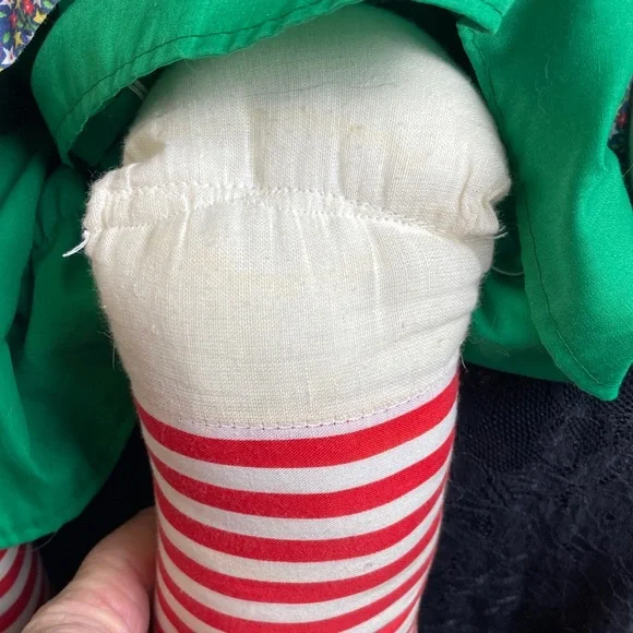 Vintage Classic Raggedy Ann Handmade Christmas Doll Red Hair and Green Dress - Picture 6 of 15